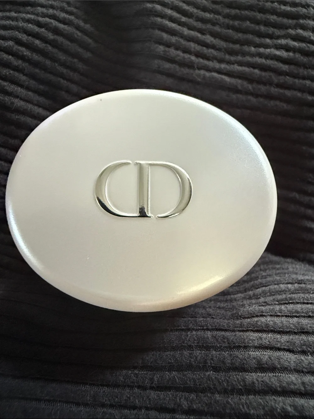 Dior Capture Totale C.E.L.L. Energy Moisturizer - White and Silver